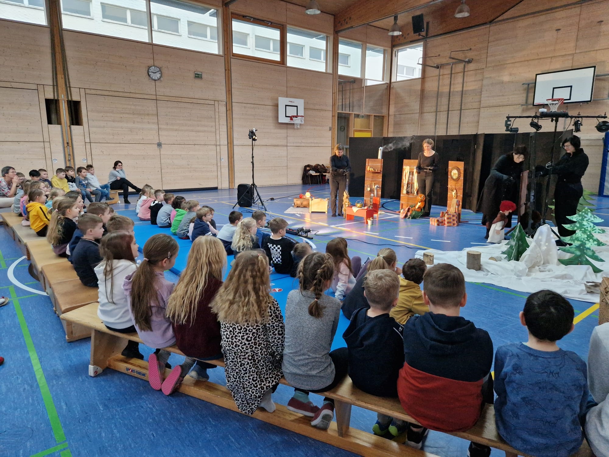 Marionettentheater Tante Olga öffnet ihre Türen