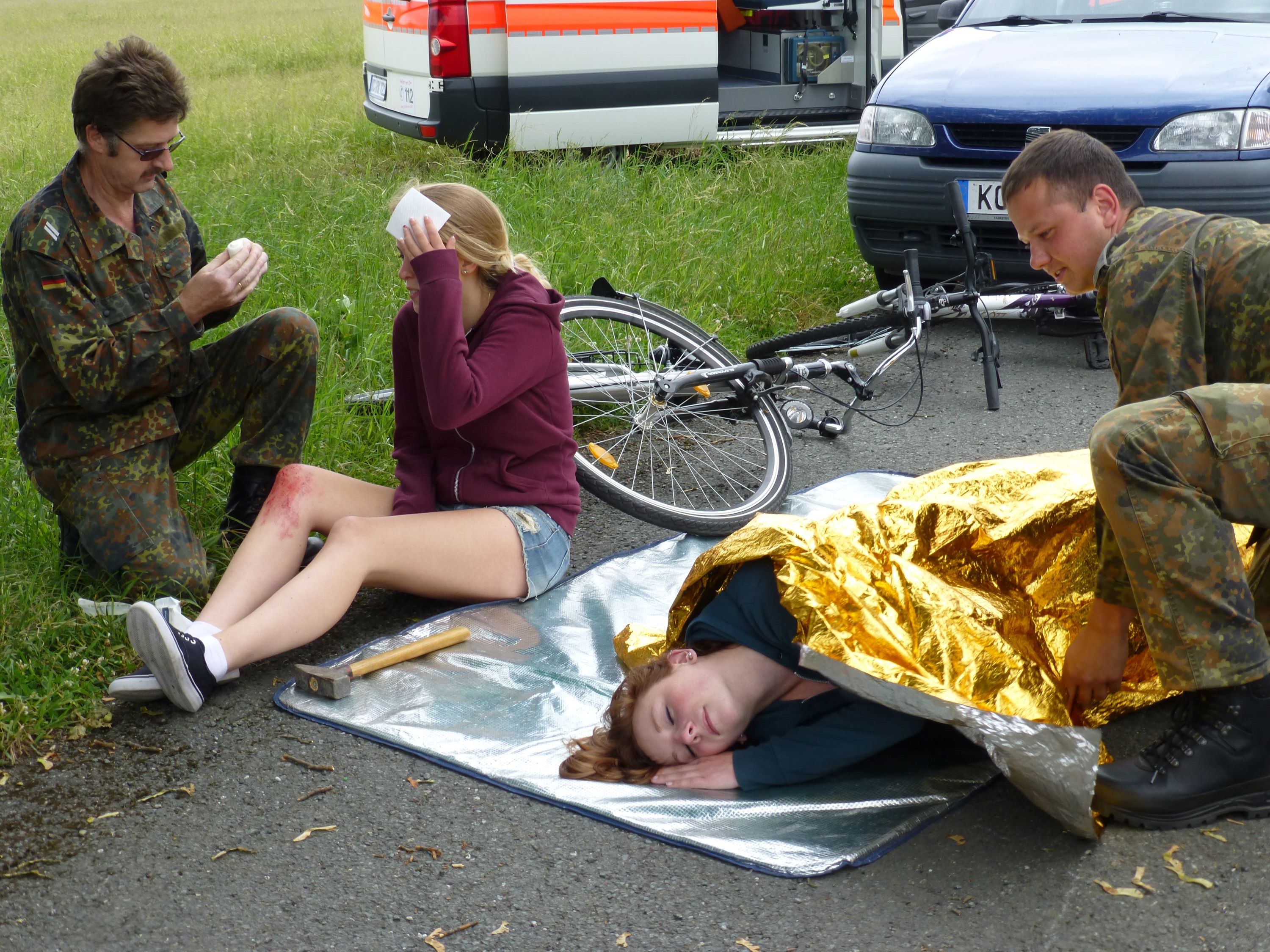 Fit sein in erster Hilfe – an der Station des BRK muss man sein Können unter Beweis stellen.