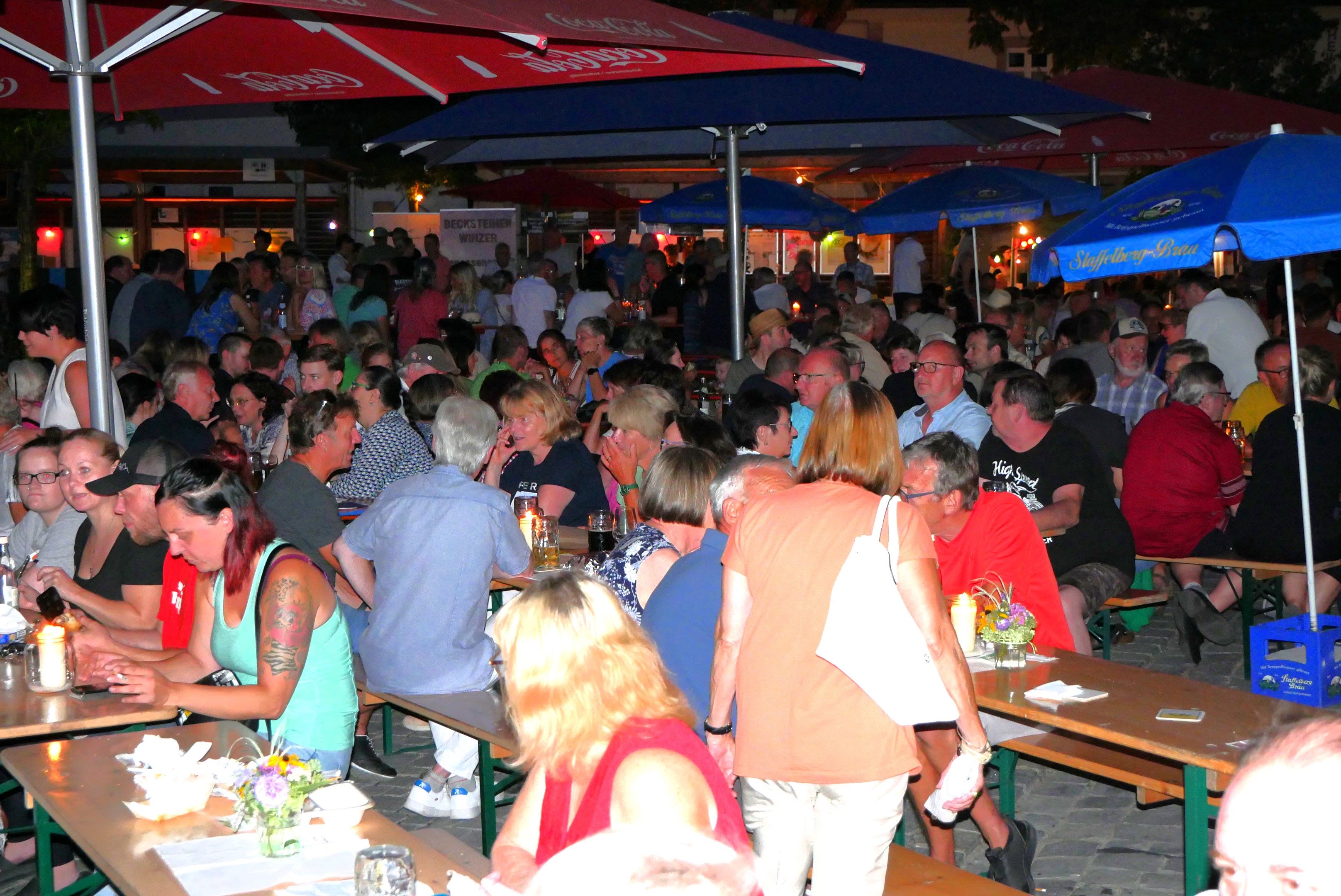 Bis spät in die Nacht feierten die Besucher des Genussfestes in Steinwiesen.